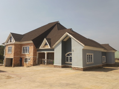 4 BEDROOM DUPLEX WITH 2 ROOMS APARTMENT & DOUBLE 2 -BEDROOM FLATS