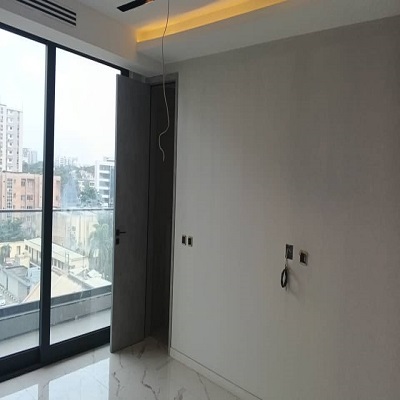 4 BEDROOM AUTOMATED RESIDENTIAL APARTMENT, WITH 2 ROOM BOYS QUARTER LOCATED ON THE FIFTH (5TH) FLOOR