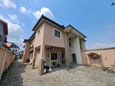 2 wings of 4 bedroom semi detached house with 1 room bq each